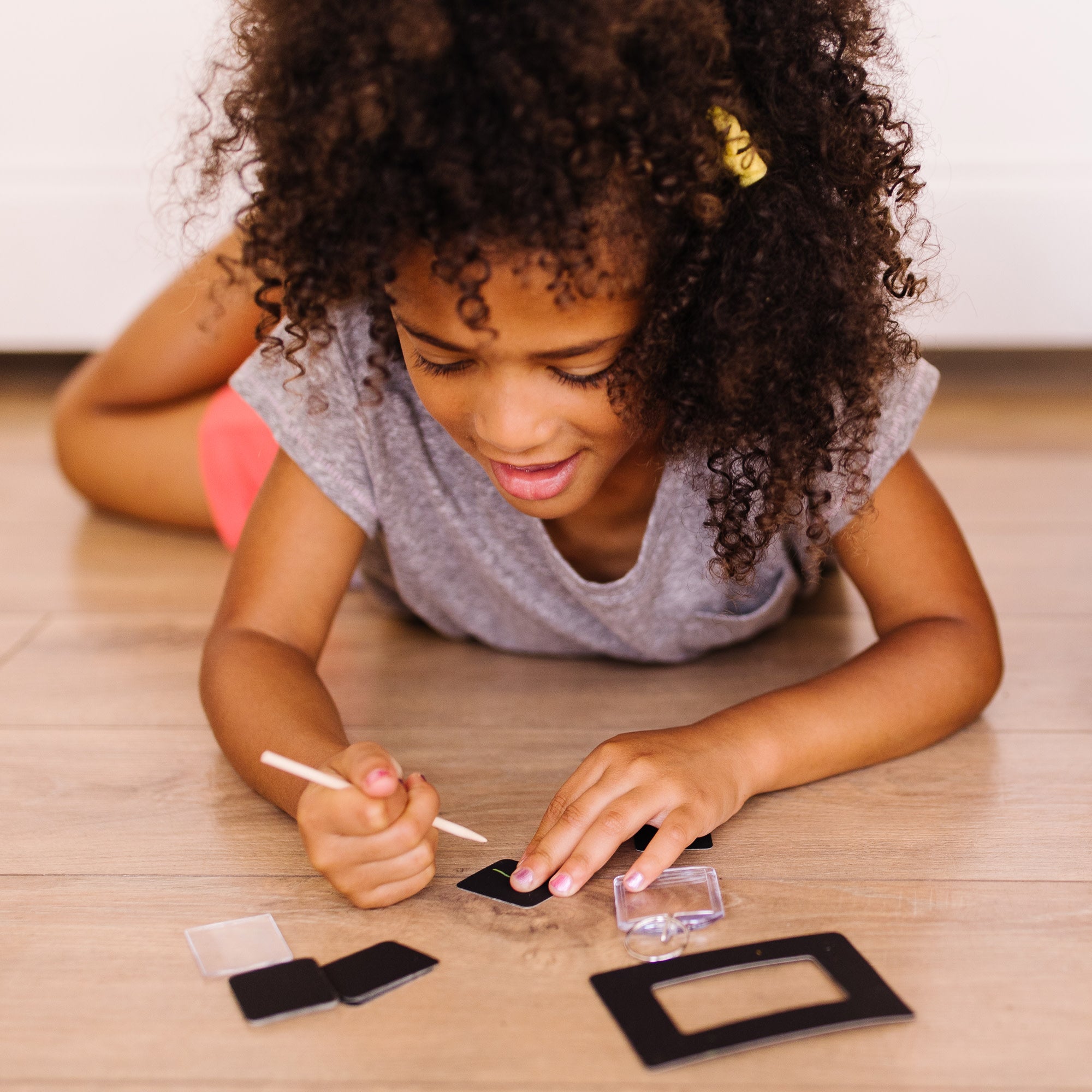 Scratch Art® Deluxe Party Pack - Image 2