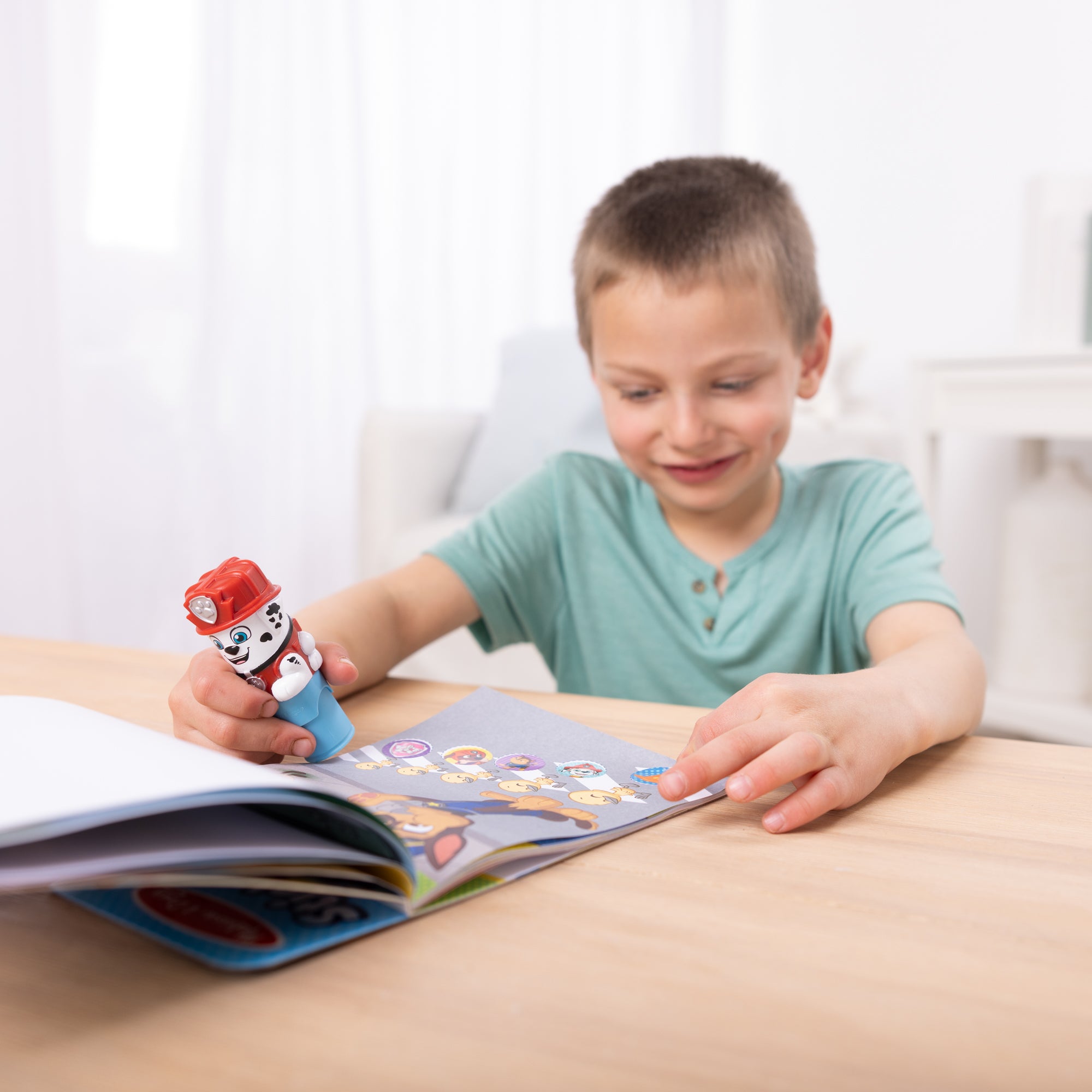 Sticker WOW!™ PAW Patrol Marshall Bundle: Activity Pad & Sticker Stamper + Mini Activity Pad and 200 Refill Stickers - Image 2
