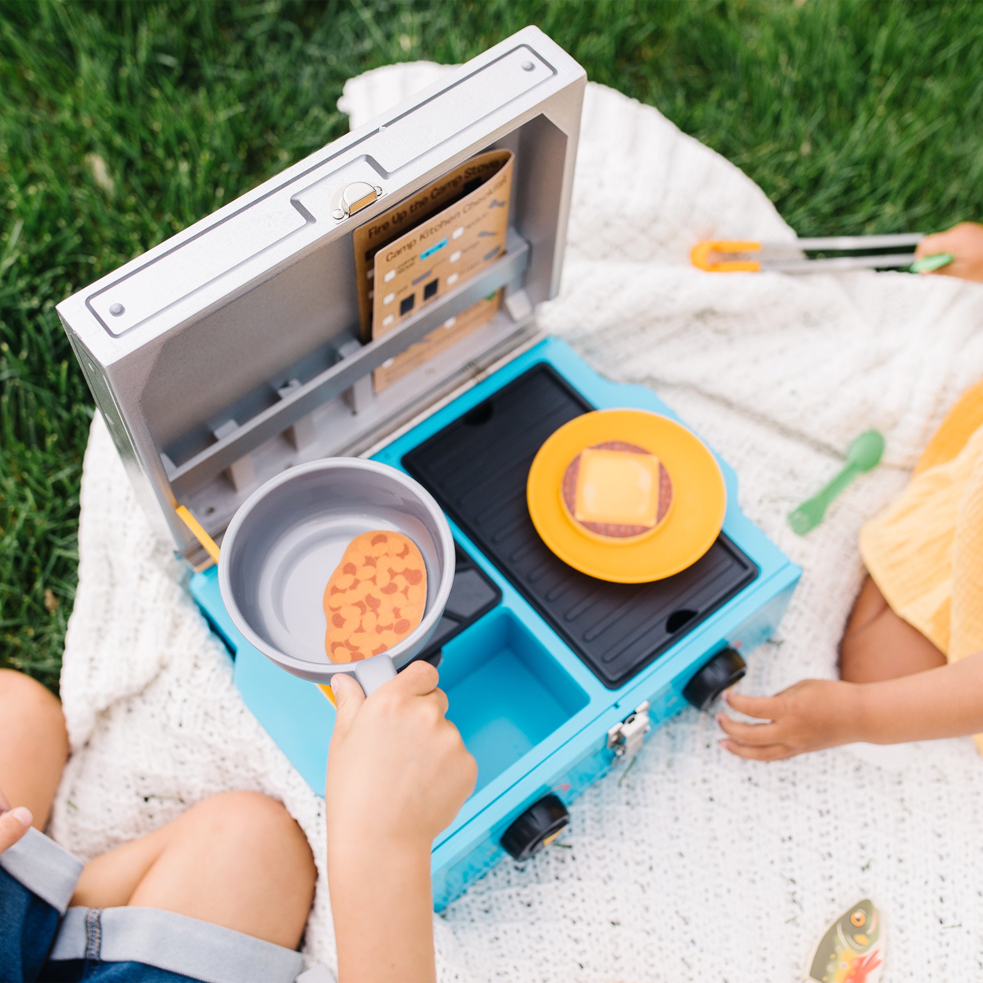 Let's Explore Camp Stove Play Set - Image 9