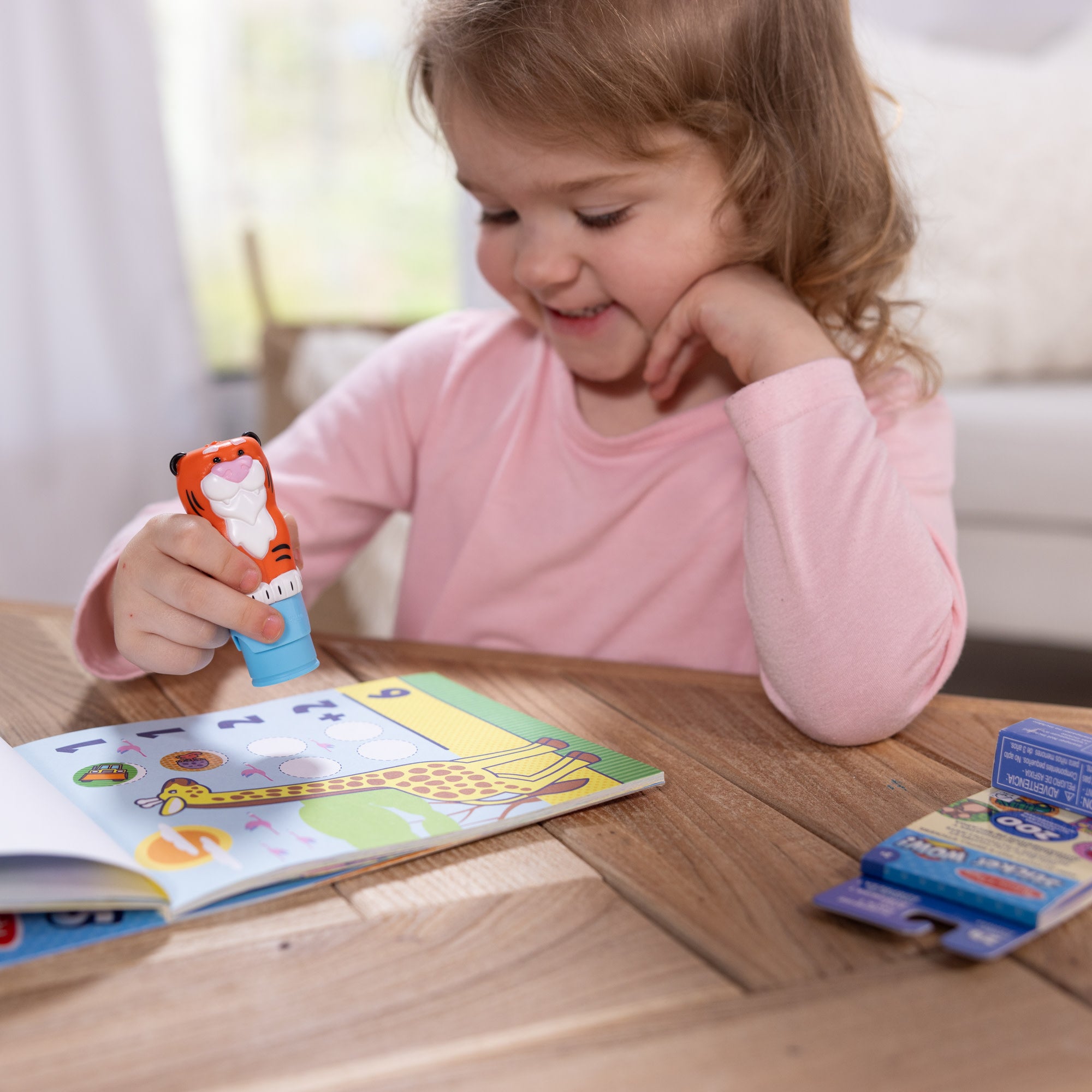 Sticker WOW!™ Tiger Bundle: Activity Pad & Sticker Stamper + Mini Activity Pad and 200 Refill Stickers - Image 4