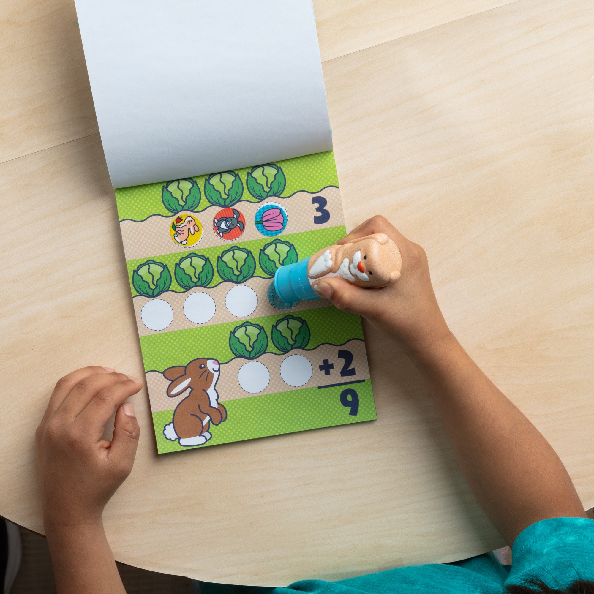 Sticker WOW!™ Bunny Bundle: Activity Pad & Sticker Stamper + Mini Activity Pad and 200 Refill Stickers - Image 5