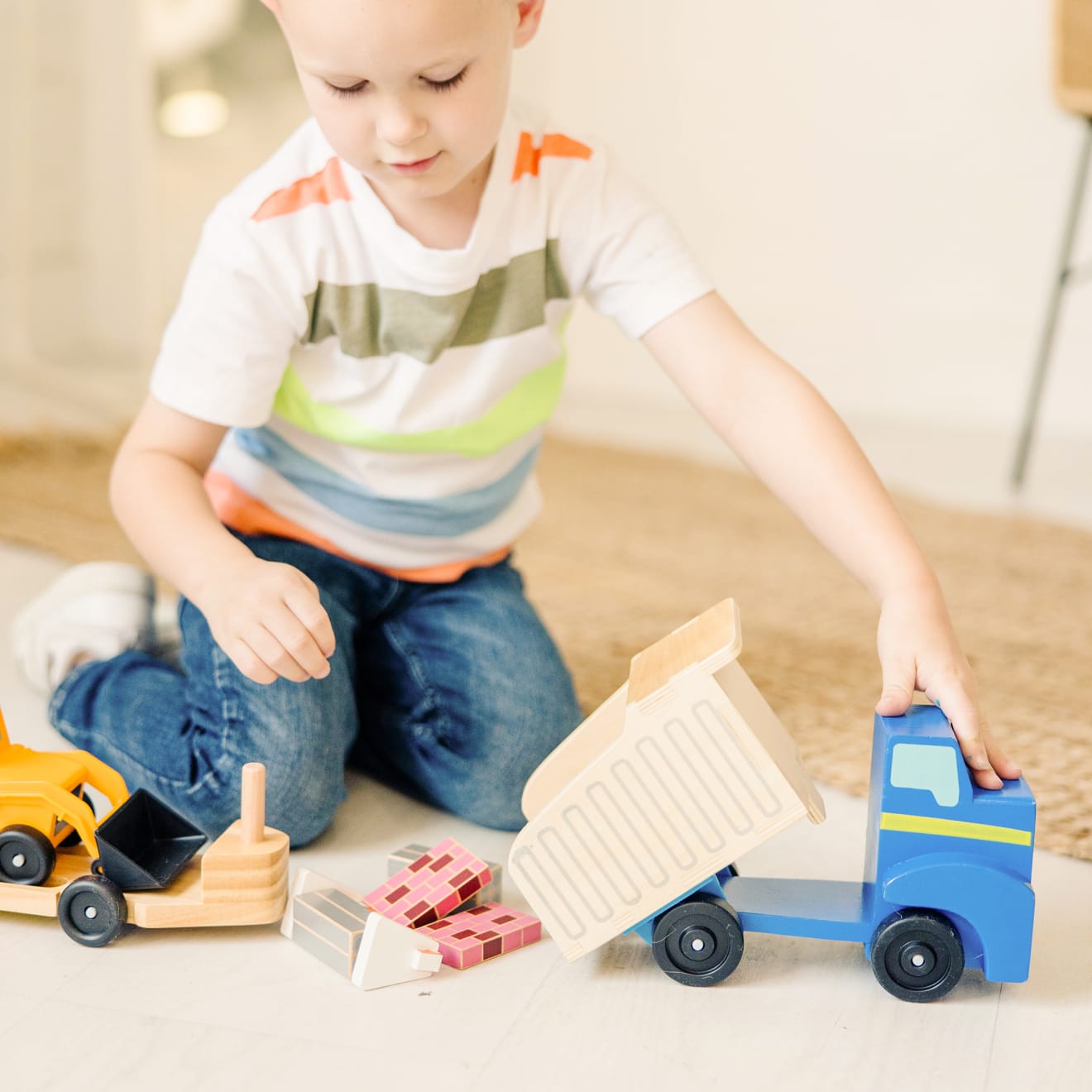 Classic Toy Dump Truck & Loader - Image 7