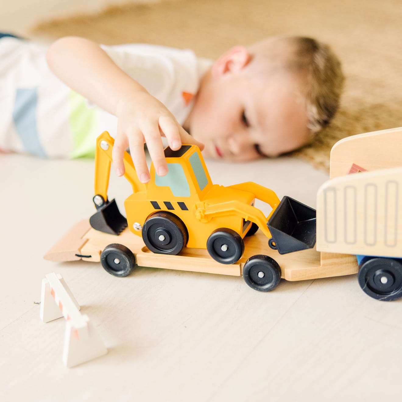 Classic Toy Dump Truck & Loader - Image 6