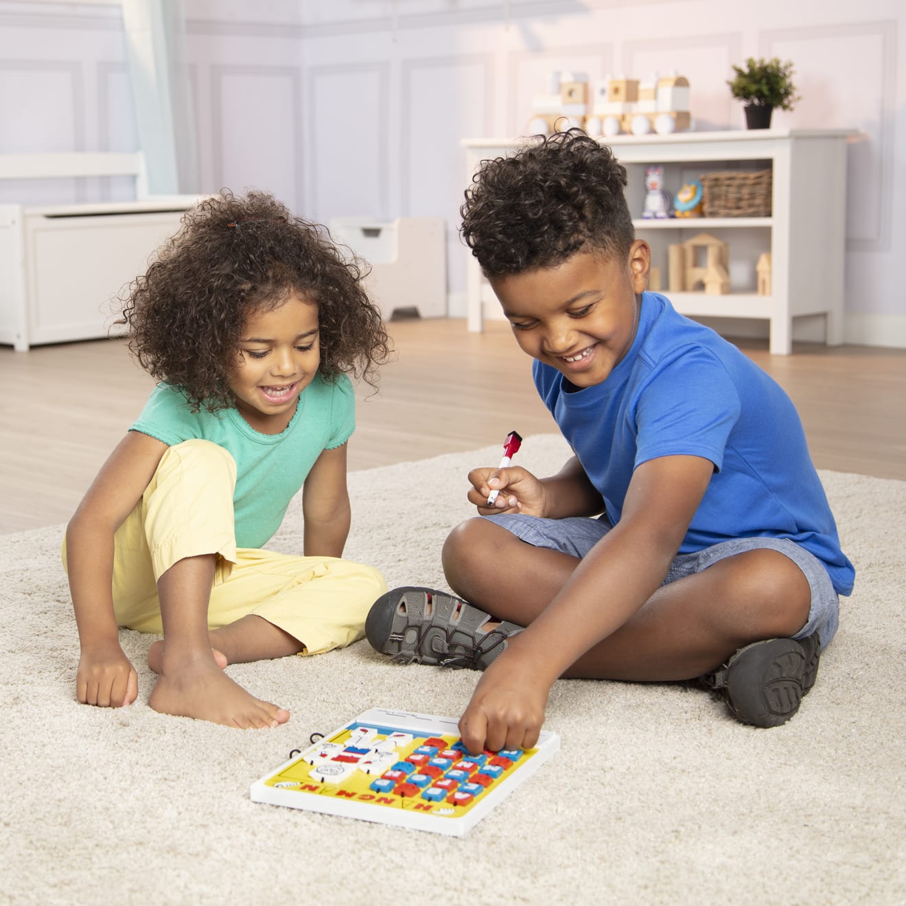 Flip-to-Win Hangman Travel Game - Image 6