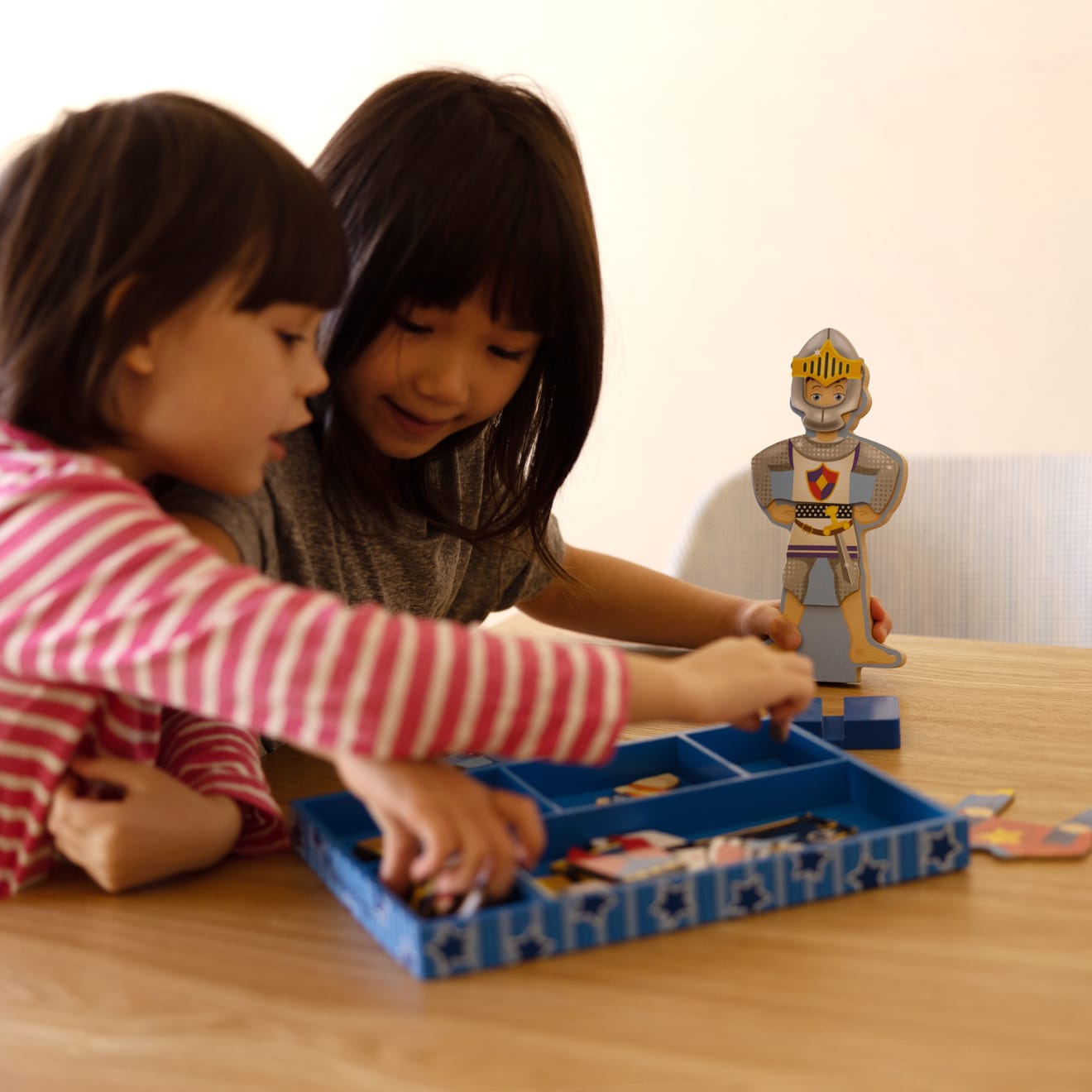 Joey Magnetic Dress-Up Set - Image 5