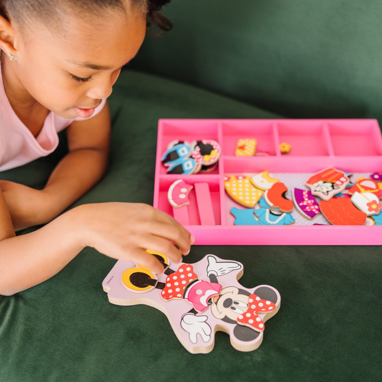 Disney Minnie Wooden Magnetic Dress-Up - Image 2