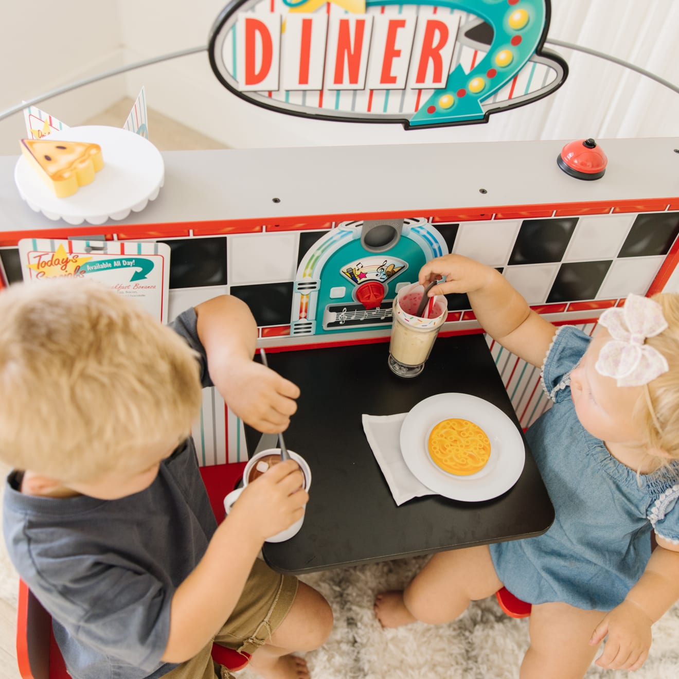 Star Diner Restaurant Play Set - Image 5