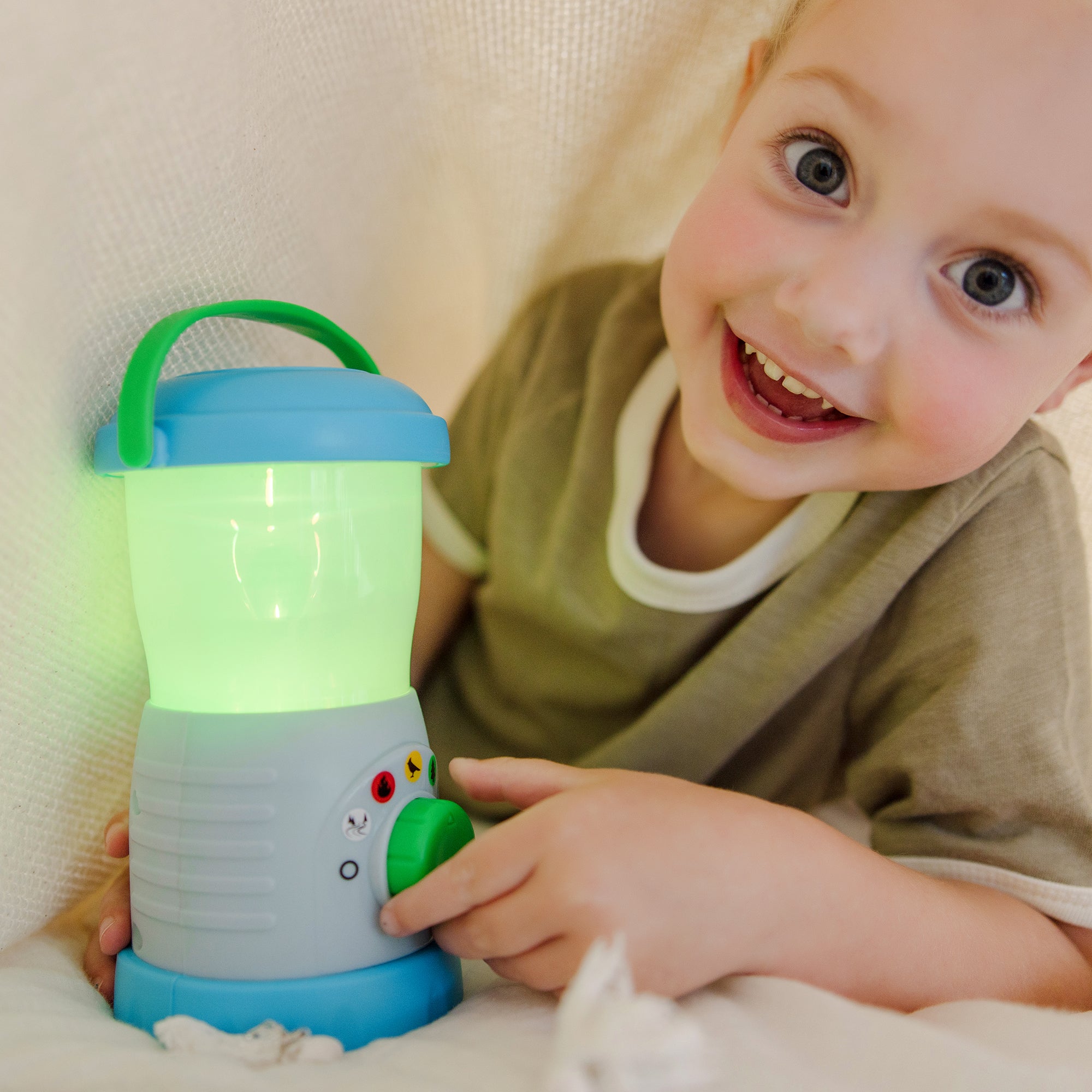 Let's Explore Light & Sound Lantern Play Set - Image 10