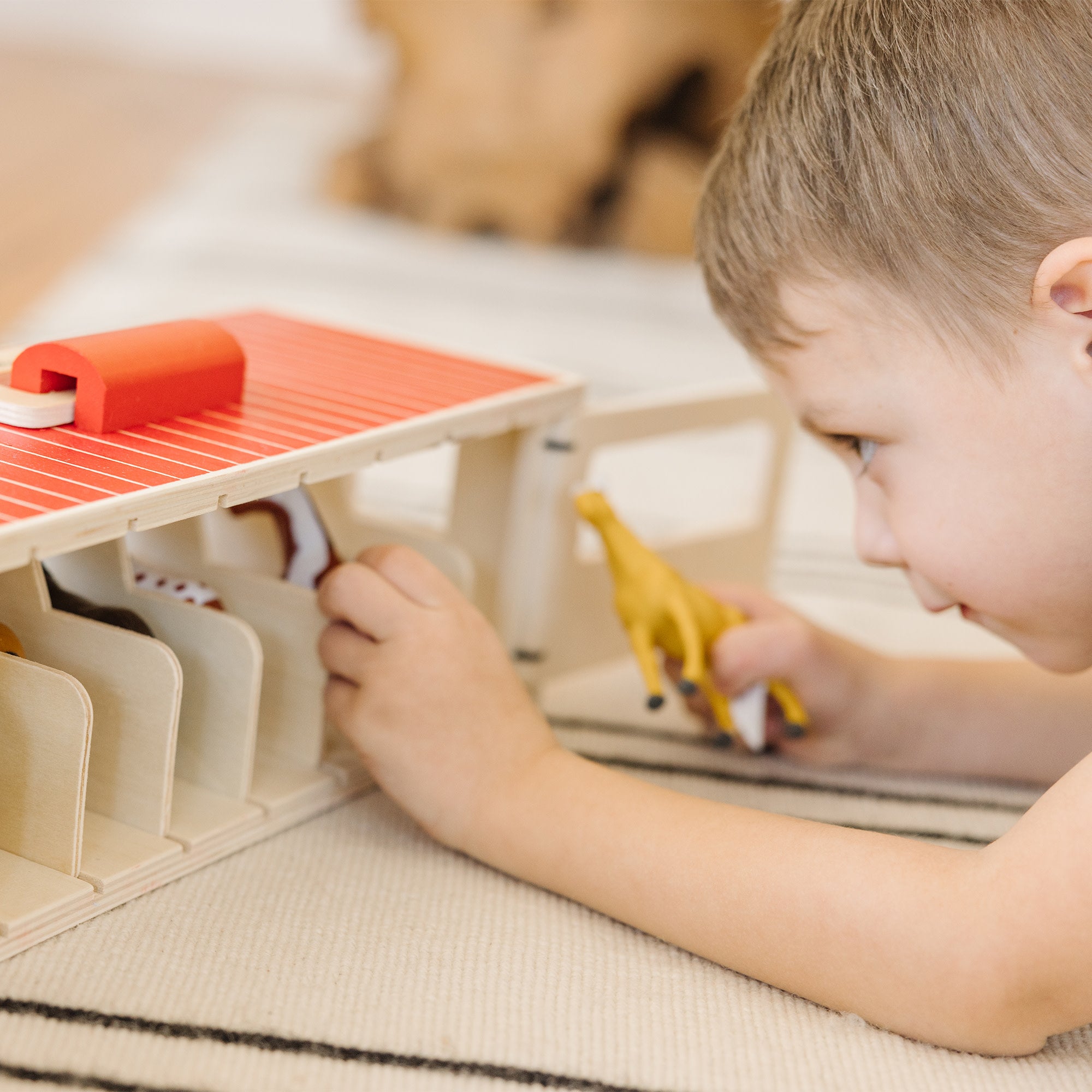 Take-Along Show-Horse Stable - Image 7