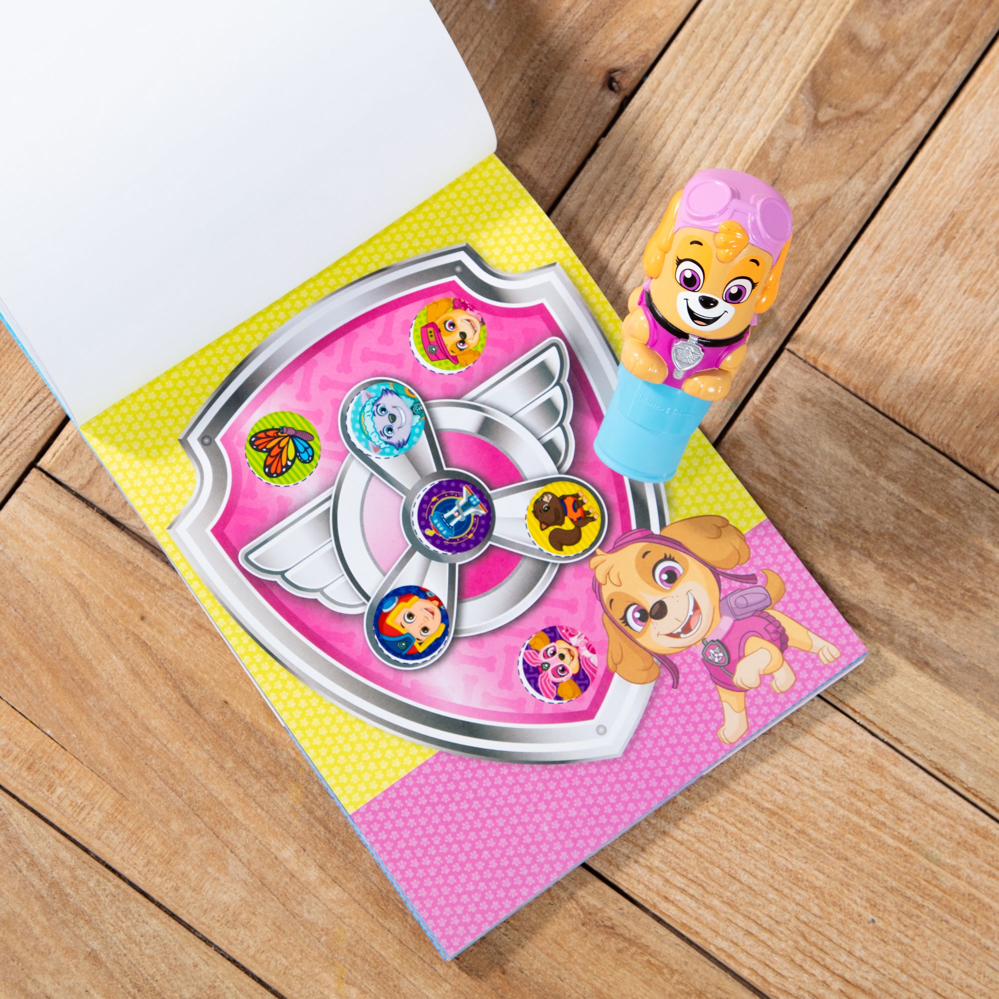 Sticker WOW!™ Activity Pad & Sticker Stamper - PAW Patrol Skye - Image 9