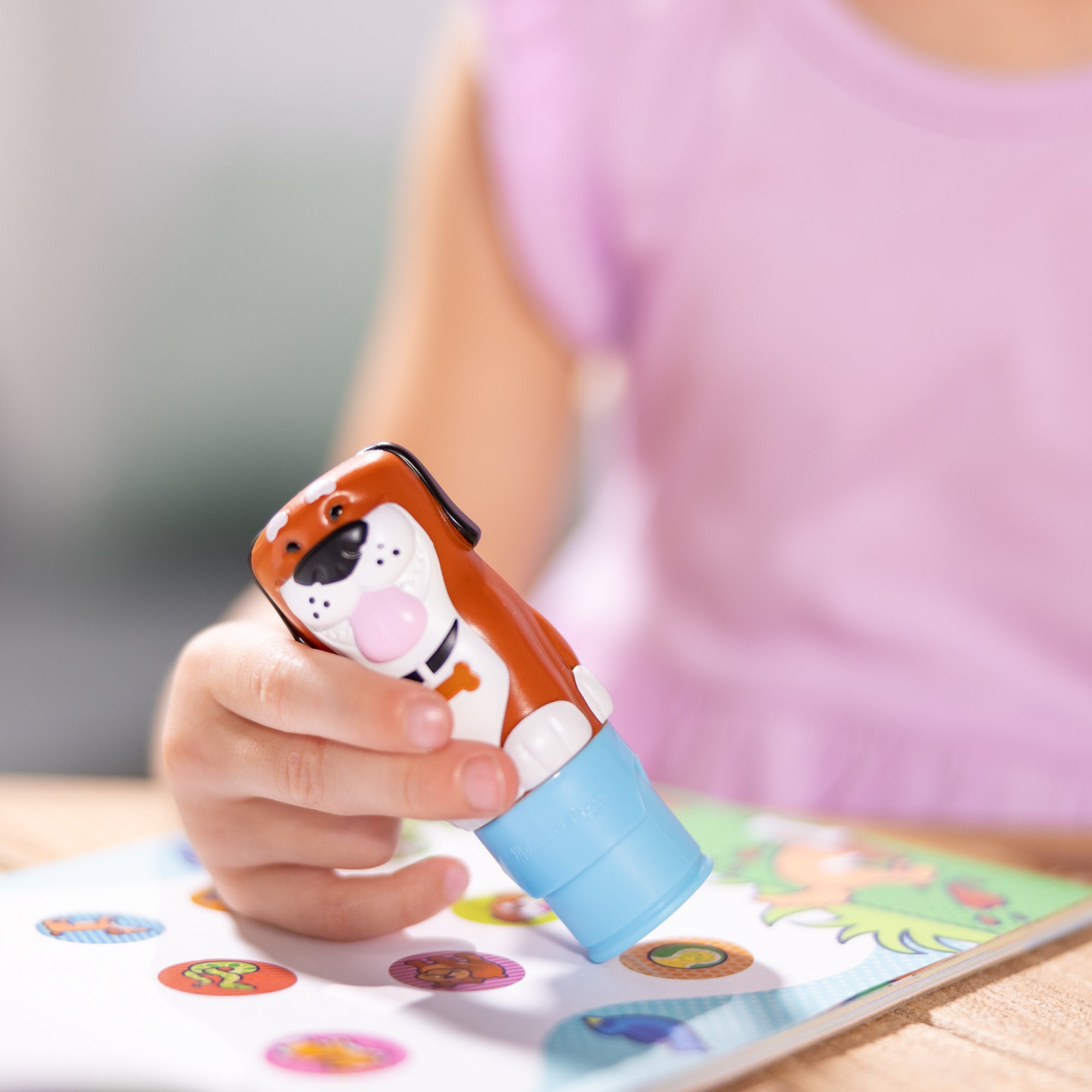 Sticker WOW!™ Dog Bundle: Activity Pad & Sticker Stamper + Mini Activity Pad and 200 Refill Stickers - Image 2