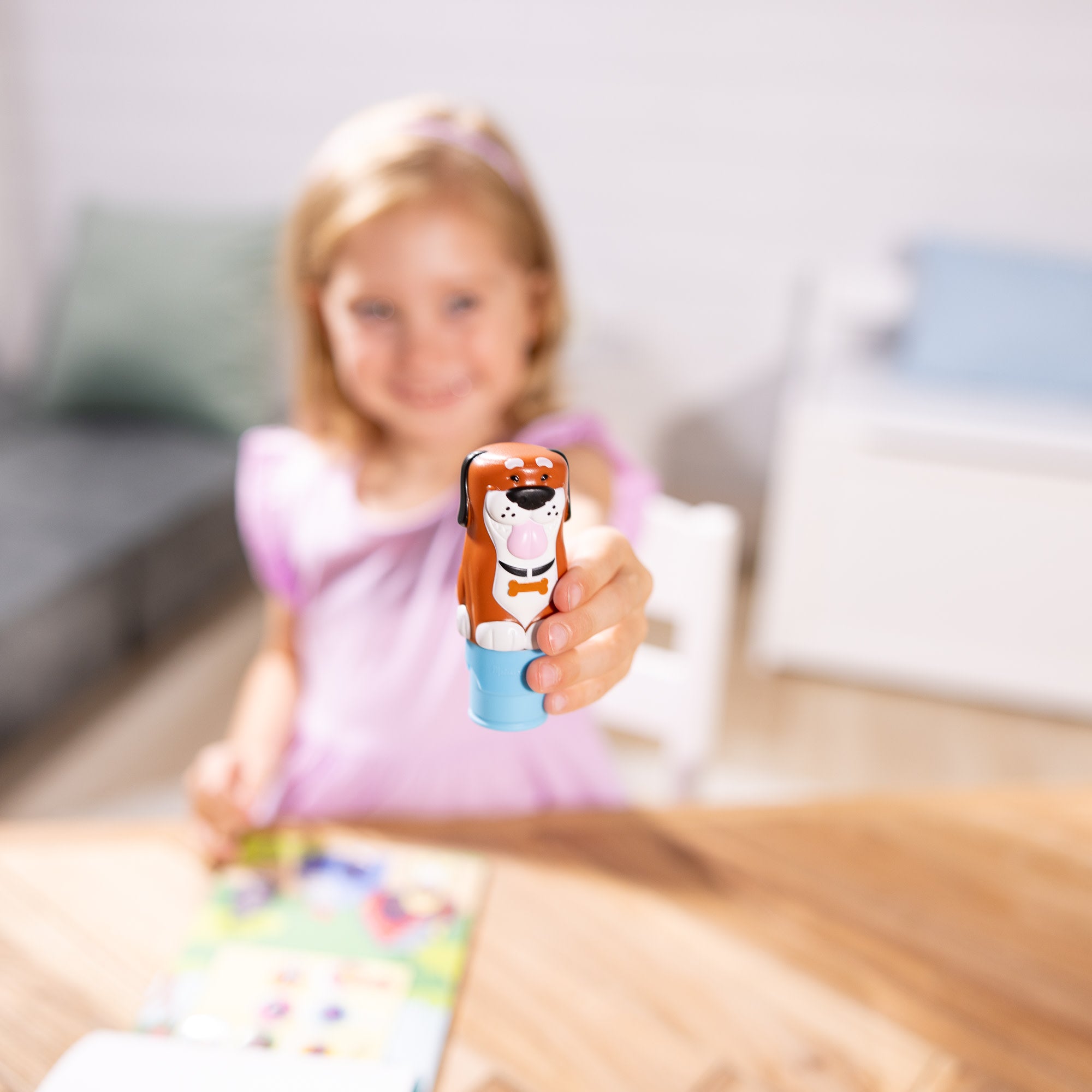 Sticker WOW!™ Dog Bundle: Activity Pad & Sticker Stamper + Mini Activity Pad and 200 Refill Stickers - Image 7